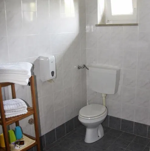 Alloggio per agriturismo Farm Domacija Butul Capodistria